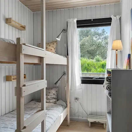Feriehus 4 Bedroom Cozy In *
