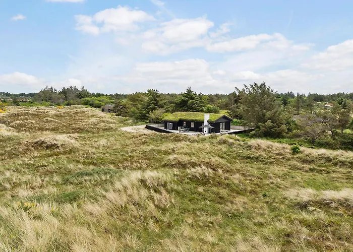 4 Bedroom Cozy In Сasa de vacaciones *