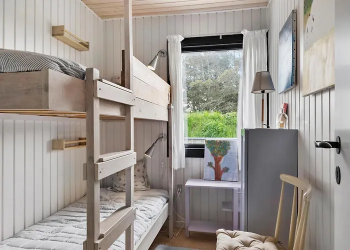 4 Bedroom Cozy In Сasa de vacaciones